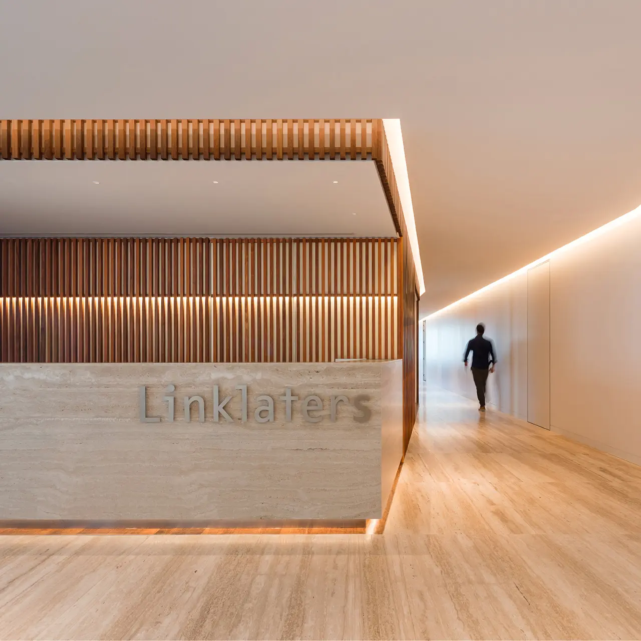 Linklaters Portugal (Edifício-Sede) - Portefólio - CICOMOL CICODOOR - Fabrico de Portas Carpintaria Madeiras - Ourém